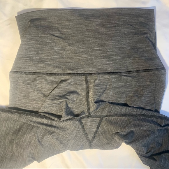 Lululemon High Rise Wunder Under 31” Leggings Size 6, Heather Black - Picture 6 of 8
